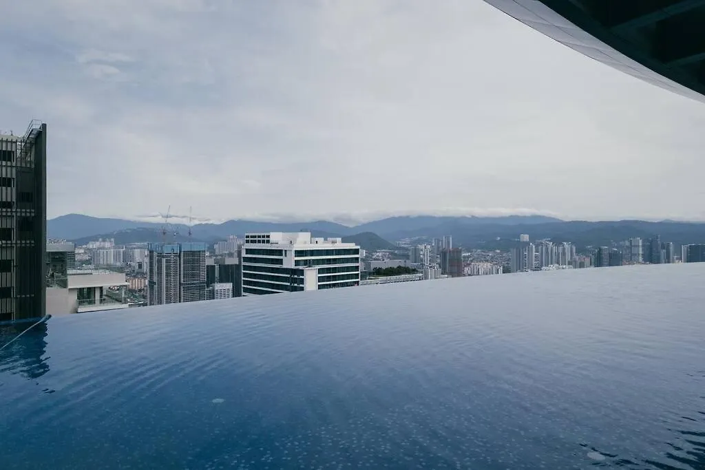New! Eaton Infinity Sky Pool Klcc View Pavilion Kuala Lumpur Apartman